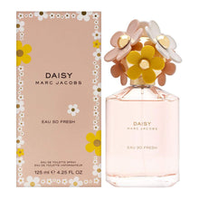 Load image into Gallery viewer, Marc Jacobs Daisy Eau So Fresh Eau De Toilette Spray for Women, 4.25 Ounce