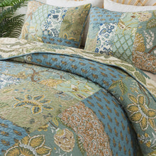Load image into Gallery viewer, NEWLAKE Quilt Set Queen Size, 100% Cotton Patchwork Green Bohemian Quilt Sets, Reversible Bedspread Lightweight and Breathable for All Seasons, Soft Quilted Bedspread with 2 Pillow Shams