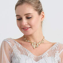 Load image into Gallery viewer, Gold Statement Butterfly Necklace for women,Elegant Love Story Necklace Gift for Women