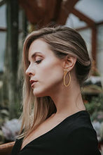 Load image into Gallery viewer, MYEARS Women Ear Cuff Earrings Gold Pierced Cartilage Clip on Open Wrap Hoop 14K Gold Filled Simple Minimalist Delicate Hypoallergenic Jewelry Gift (Cobra)