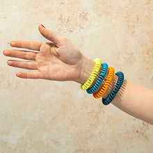 Load image into Gallery viewer, Cliganic 20 Pack Mosquito Repellent Bracelets, DEET-Free Bands, Individually Wrapped (Packaging May Vary)