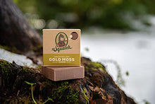 Load image into Gallery viewer, Dr. Squatch Men's Soap Gift Set (10 Bars) – Pine Tar, Cedar Citrus, Bay Rum, Spearmint Basil, Grapefruit IPA, Cool Fresh Aloe, Alpine Sage, Eucalyptus Greek Yogurt, Deep Sea Goat's Milk, Gold Moss