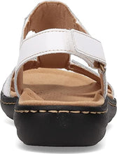 Load image into Gallery viewer, Clarks Laurieann Kay White Leather 8.5 B (M)