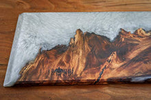 Load image into Gallery viewer, DEEP Pour Epoxy Resin Kit Crystal Clear Liquid Glass - 2 to 4 Inches Plus Clear Epoxy Resin at One Time for Live Edge, River Tables and Wood Filler- ยพ Gallon Clear Casting Pourable Epoxy Resin Kit
