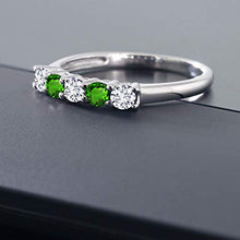 Load image into Gallery viewer, Gem Stone King 0.58 Ct G/H Lab Grown Diamond Green Simulated Tsavorite 10K White Gold Ring (Size 7)