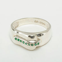 Load image into Gallery viewer, 925 Sterling Silver Natural Emerald Mens Wedding Band Ring - Size 7.75