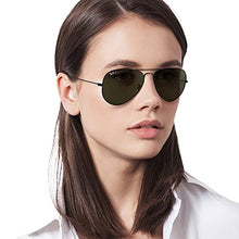 Load image into Gallery viewer, Ray-Ban RB3025 Classic Aviator Sunglasses, Black/Green Polarized, 55 mm