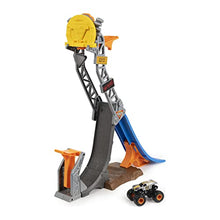 Load image into Gallery viewer, Monster Jam, Official Max-D Break Free Playset with Exclusive 1:64 Scale Max-D Die-Cast Monster Truck