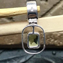 Load image into Gallery viewer, Genuine 1.5ct Green Peridot 925 Solid Sterling Silver Pendant 25mm