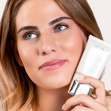 Load image into Gallery viewer, PÜR 4-in-1 Tinted Moisturizer With SPF 20 - Hydrating Face Moisturizer, Primer, & Foundation With Shea Butter, Aloe Vera & Vitamin B3 - Vegan Friendly - Free of Paraben, Gluten & BPA - Fair Ivory