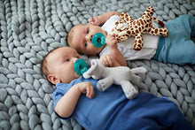 Load image into Gallery viewer, Philips Avent Soothie Snuggle Pacifier Holder with Detachable Pacifier, Giraffe, 0m+