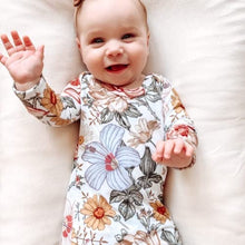 Load image into Gallery viewer, Baby Knotted Gowns, Infant Stretchy Swaddle and Hat Set, Newborn Girl Boy Long Sleeves Sleep Sack Suit 0-6 Months, Coming Home Outfits Sleeper Photography Props