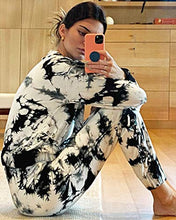 Load image into Gallery viewer, KENDALL + KYLIE Women's Lace Up Jogger - Amazon Exclusive, Salt & Pepper Tie Dye, Medium