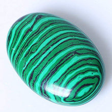 Load image into Gallery viewer, Yuanxi Oval Worry Stones,Palm Pocket Energy Stone,Healing Crystal with Velvet Bag,Healing Gemstone Worry Therapy Smooth Soap Shape (Green Malachite)