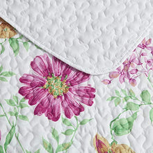 Load image into Gallery viewer, Comfort Spaces Reversible Quilt Set-Vermicelli Stitching Design All Season, Lightweight, Coverlet Bedspread Bedding, Matching Shams, Full/Queen(90"x90") Marlene, Daisies Green 3 Piece