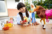 Load image into Gallery viewer, Mattel Barbie Hugs 'n Horses Playset with Barbie and Chelsea Dolls, 2 Horses and 15+ Accessories for Kids 3 Years Old and Up