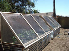 Load image into Gallery viewer, Amagabeli 48x100 Hardware Cloth 1/4 Inch Galvanized Welded Cage 23gauge Fence Mesh Roll Garden Plant Supports Poultry Netting Square Chicken Wire Snake Fencing Gopher Racoons Rabbit Pen Gutter Guard