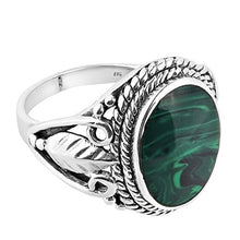 Load image into Gallery viewer, AeraVida Vintage Inspired Round Green Malachite Nature .925 Sterling Silver Ring (9)