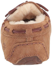 Load image into Gallery viewer, UGG Women's Dakota Slipper, Chestnut, 7