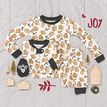 Load image into Gallery viewer, Burt's Bees Baby Baby Boys' Pajamas, Tee and Pant 2-Piece Pj Set, 100% Organic Cotton, Gingerbread Village, 4T