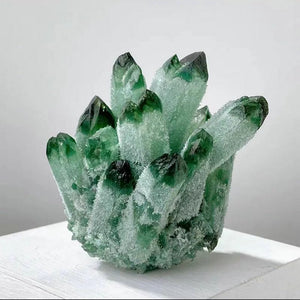 Natural Crystal Cluster Clear Quartz Mineral Crystal Cluster Cluster Healing Ornament Hue Reflection Feng Shui Home Decor (Green)