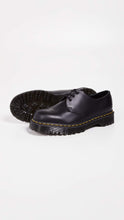Load image into Gallery viewer, Dr. Martens Unisex 1461 Bex Oxford, Black Smooth, 15 US Women
