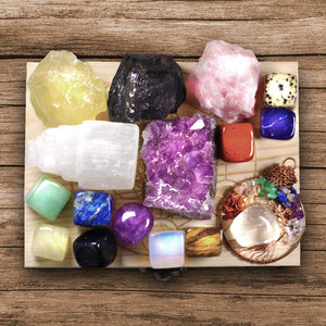 AtPerry's 16 LARGE Natural Healing Crystals Set in Wooden Box - Tumbled, Rough & Raw Crystals, Including Selenite Tower, Black Tourmaline, Amethyst, Rose Quartz, Lapiz Lazuli, Citrine & Tiger's Eye