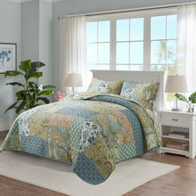 Load image into Gallery viewer, NEWLAKE Quilt Set Queen Size, 100% Cotton Patchwork Green Bohemian Quilt Sets, Reversible Bedspread Lightweight and Breathable for All Seasons, Soft Quilted Bedspread with 2 Pillow Shams
