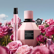 Load image into Gallery viewer, Viktor&amp;Rolf - Flowerbomb Extreme - Eau de Parfum Intense Womens Perfume - Intense &amp; Floral - With Raspberry, Jasmine, Rose, Orange Blossom &amp; Vanilla Bean - 1.7 Fl Oz
