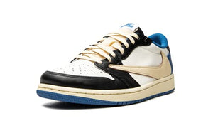 Nike Men's Air Jordan 1 Low OG Sp Travis Scott X Fragment, Sail/Black/Military Blue/Shy P, 7.5
