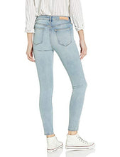 Load image into Gallery viewer, Amazon Brand - Goodthreads Women's Mid-Rise Skinny Jean, Light Stone Wash 27 Short
