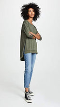 Load image into Gallery viewer, Z SUPPLY Women's The Weekender Pullover, Olive, Green, Small
