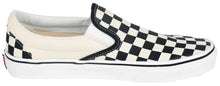 Load image into Gallery viewer, Vans Unisex Adults' Classic Slip On, Black And White Checker/White, 6.5 Men US / 8 Women US
