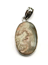 Load image into Gallery viewer, Beautiful rhodochrosite pendant in 925 sterling silver - gemstone/crystal gift |Mother&#39;s Day/engagement/wedding/anniversary/birthday gift
