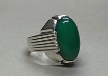 Load image into Gallery viewer, 18 Carat Yemeni Dark Green Aqeeq Mens Ring Sterling Silver 925 Handmade Grape Shape Green Agate Ring Gift for Him Agate Ring Religious Ring (14.5)
