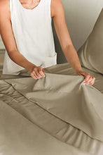 Load image into Gallery viewer, Twin XL Sheet Set - 3 Piece - College Dorm Room Bed Sheets - Hotel Luxury Bed Sheets - Extra Soft Sheets - Deep Pockets - Easy Fit - Breathable &amp; Cooling Sheets – Bed Sheets - Twin - Twin XL Bed Sheet

