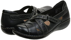 Clarks womens Ashland Spin Q Slip On Loafer, Black, 8.5 US