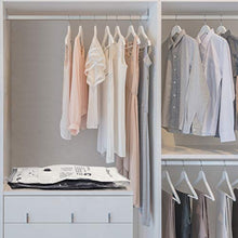 Load image into Gallery viewer, SUOCO Vacuum Storage Bags Jumbo 6 Pack (40 x 30 inch), Space Saver Compression Bags with Hand Pump
