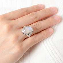 Load image into Gallery viewer, SUVANI Sterling Silver White Moonstone Double Rope &amp; Chain Edge Vintage Band Ring Size 8
