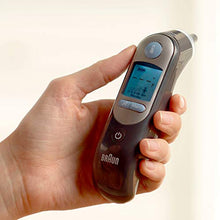 Load image into Gallery viewer, Braun ThermoScan 7 – Digital Ear Thermometer for Adults, Babies, Toddlers and Kids – Fast, Gentle, and Accurate Results
