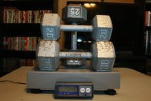Load image into Gallery viewer, Mettler Toledo PS60U5101-000 Model PS60 Parcel Scale (150pounds / 60kilograms Capacity) with ABS Flat Top Platter, GEOCAL Calibration, RS232 Computer Interface for Use with Carrier Manifest Software
