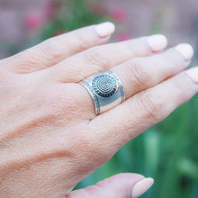 Load image into Gallery viewer, 925 Sterling Silver Mayan Sun Cigar Band Ring Inca Aztec Calendar Ring Stylish Boho Hippie Jewelry Mexican Native American Tribal Style Gift for Women Handmade Unique Design
