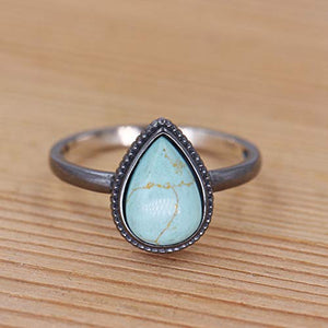 DELLA MODA Teardrop Moonstone Ring | Hypoallergenic .925 Sterling Silver | Size 8