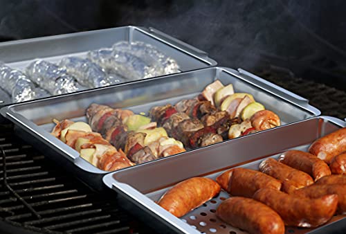Load image into Gallery viewer, Yukon Glory BBQ 'N Serve Grill Basket Set, Revolutionary Grill to Table Design, Includes 3 Grilling Baskets, Serving Tray and Patented Clip-on Handle Perfect For Grilling Fish, Veggies and Meats
