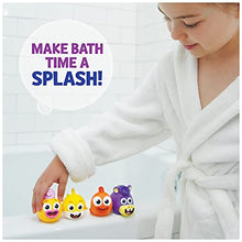 Load image into Gallery viewer, Baby Shark Bath Squirt Toy 4-Pack Big Show!
