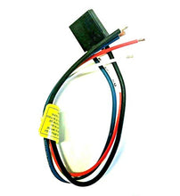 Load image into Gallery viewer, Reese Towpower 8506911 Brake Control Adapter Harness (for GM Models)
