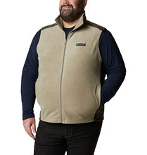 Load image into Gallery viewer, Columbia Men's Steens Mountain Vest, Tusk/Buffalo, Medium
