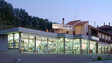 Load image into Gallery viewer, LIVE: Shop Italian ceramics at a local family workshop
