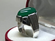 Load image into Gallery viewer, 18 Carat Yemeni Dark Green Aqeeq Mens Ring Sterling Silver 925 Handmade Grape Shape Green Agate Ring Gift for Him Agate Ring Religious Ring (14.5)
