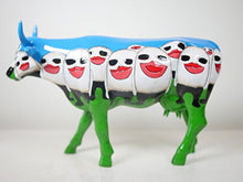 Load image into Gallery viewer, Cowparade (Tokyo 2008) - Museum Edition - "It Sees" Blue Cow Figurine by Inushige - Large ( 12" x 3.5" x 8")
